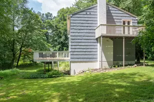 5 Hollow Spring Rd, Norwalk, CT 06854 - Photo 4