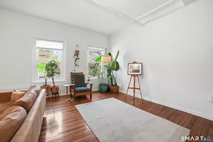 8 Hughes Pl, New Haven, CT 06511 - Photo 10