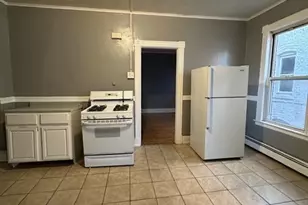 27-29 Bond St, Hartford, CT 06114 - Photo 8