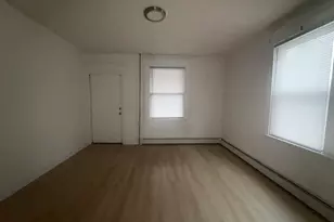 127 Pearl St, Waterbury, CT 06704 - Photo 4