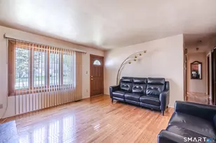 105 Bear Paw Rd, Bridgeport, CT 06606 - Photo 6