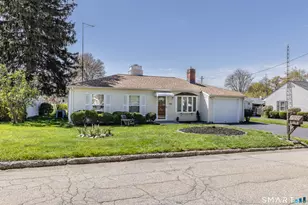 105 Bear Paw Rd, Bridgeport, CT 06606 - Photo 2