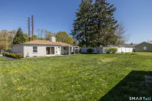 105 Bear Paw Rd, Bridgeport, CT 06606 - Photo 30