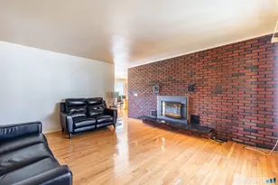 105 Bear Paw Rd, Bridgeport, CT 06606 - Photo 4