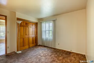 105 Bear Paw Rd, Bridgeport, CT 06606 - Photo 24