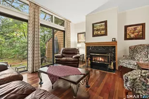 6 Stratford Park, Bloomfield, CT 06002 - Photo 2