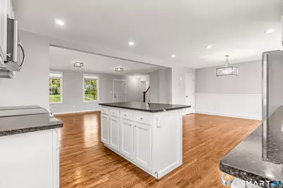 273 Brooklawn Avenue, Bridgeport, CT 06604 - Photo 10