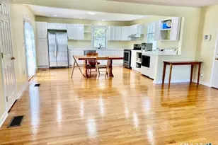 25 Suzanne Cir, Fairfield, CT 06824 - Photo 6