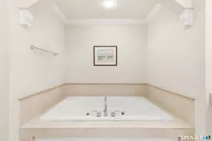 70 Southport Pl, Fairfield, CT 06890 - Photo 18