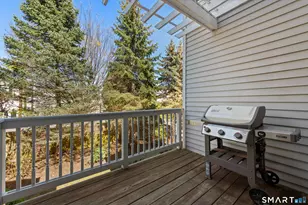 70 Southport Pl, Fairfield, CT 06890 - Photo 8