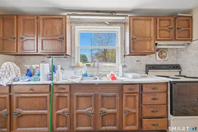 385 Brewer Street, East Hartford, CT 06118 - Photo 10