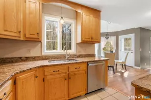 107 Country Ln, Hebron, CT 06248 - Photo 12