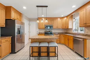107 Country Ln, Hebron, CT 06248 - Photo 8