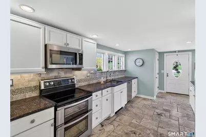 68 Groveway, Clinton, CT 06413 - Photo 8