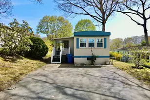 136 Hunters Rd, Norwich, CT 06360 - Photo 2