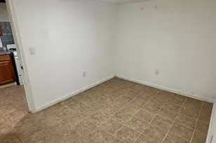 302 Dover St, Bridgeport, CT 06610 - Photo 34