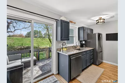 1691 Norwich New London Turnpike #E5, Montville, CT 06382 - Photo 10