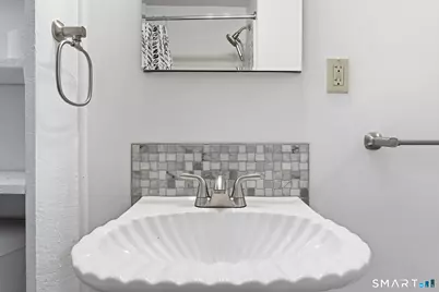 9 Hunters Road Apt #1, Norwich, CT 06360 - Photo 16