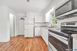 136 Harrison Dr, Hamden, CT 06514 - Photo 10