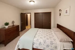 975 Meriden Rd, Waterbury, CT 06705 - Photo 6