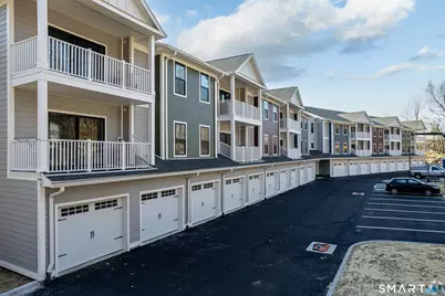 401 Albany Turnpike #304, Canton, CT 06019 - Photo 2