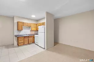 26-28 Lawrence St, Hartford, CT 06106 - Photo 4