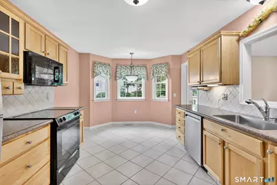 10 Knollwood Circle, Enfield, CT 06082 - Photo 12