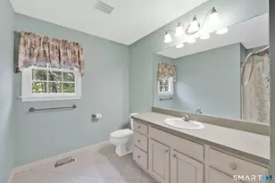 10 Knollwood Cir, Enfield, CT 06082 - Photo 20