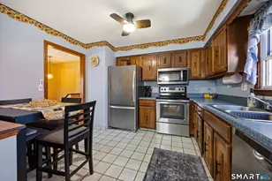 76 Worcester Ave, Waterbury, CT 06705 - Photo 12