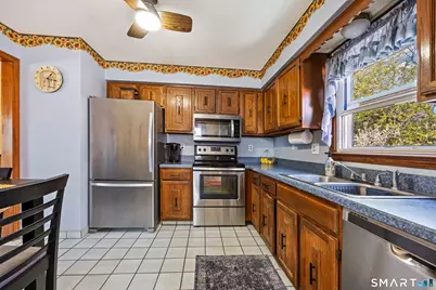 76 Worcester Avenue, Waterbury, CT 06705 - Photo 10