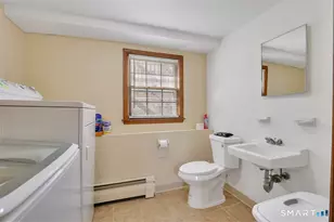 35 Parkwood Dr, East Hartford, CT 06118 - Photo 26