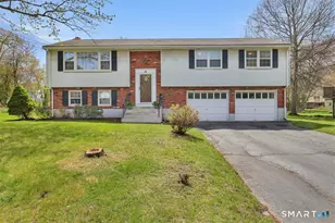 35 Parkwood Dr, East Hartford, CT 06118 - Photo 2
