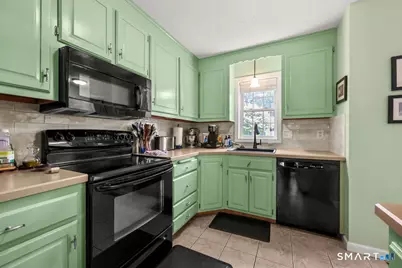 1048 South Main Street #32, Southington, CT 06479 - Photo 6