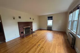 7 Babcock St, Stonington, CT 06379 - Photo 10
