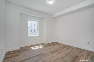 390 Carroll Ave, Bridgeport, CT 06607 - Photo 14