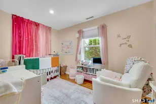 124 Pine Hill Ave, Stamford, CT 06906 - Photo 12