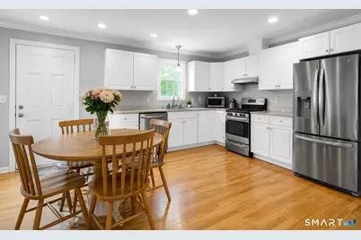 124 Pine Hill Avenue, Stamford, CT 06906 - Photo 6