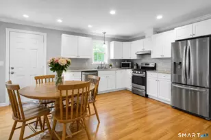 124 Pine Hill Ave, Stamford, CT 06906 - Photo 6
