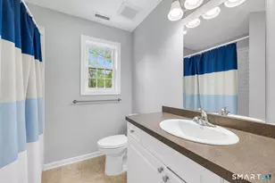 124 Pine Hill Ave, Stamford, CT 06906 - Photo 12