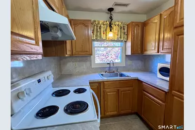 8 Oakridge Drive, Enfield, CT 06082 - Photo 16
