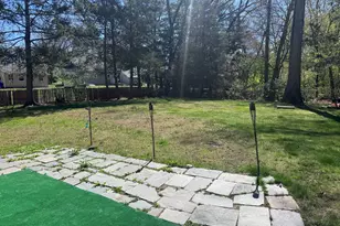 8 Oakridge Dr, Enfield, CT 06082 - Photo 30