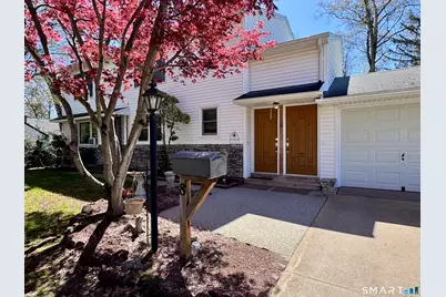 8 Oakridge Drive, Enfield, CT 06082 - Photo 2