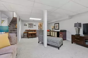 209 Acorn Ln, Stratford, CT 06614 - Photo 24
