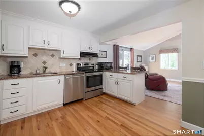 300 Hillcrest Avenue, Newington, CT 06111 - Photo 8