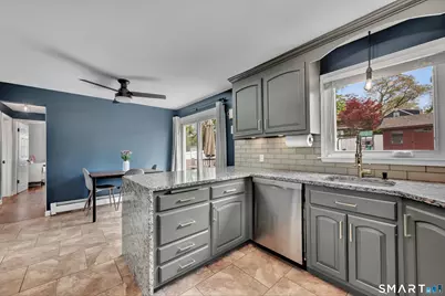 14 Baldwin Street, Meriden, CT 06451 - Photo 8