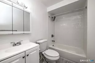4 Oak St, Derby, CT 06418 - Photo 12