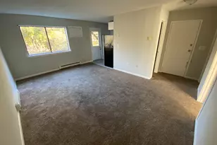 32 Old Foxon Rd, East Haven, CT 06513 - Photo 6