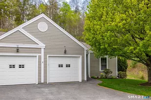 54 Elizabeth Cir, Newtown, CT 06482 - Photo 2