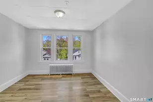 22 Harper St, Hartford, CT 06112 - Photo 4