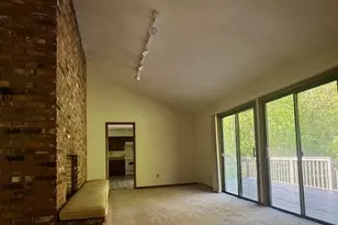 21 Maple Vale Dr, Woodbridge, CT 06525 - Photo 14